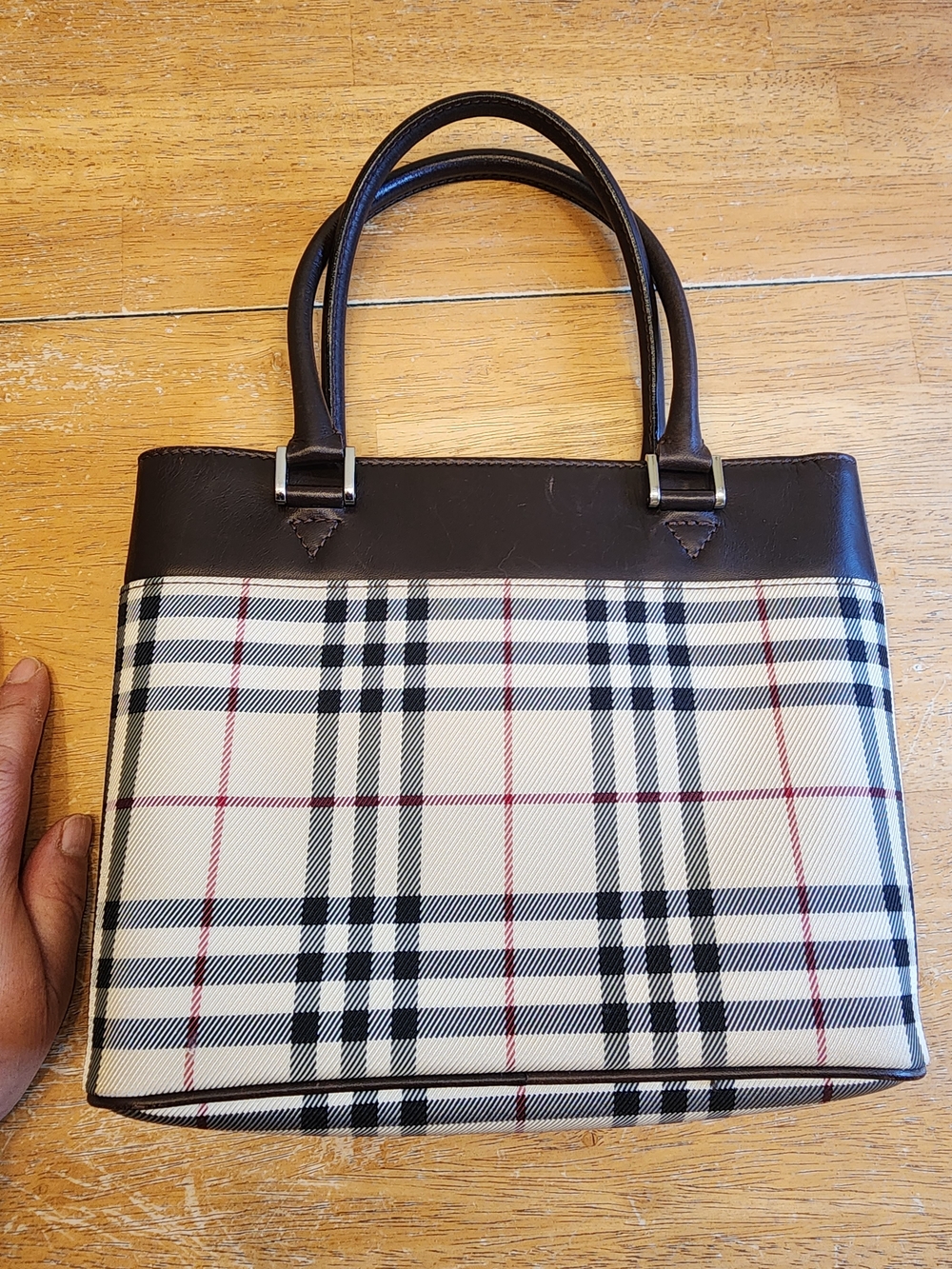 Burberry House Check canvas top handle bag featuring brown leather trim - Picture 3 of 16